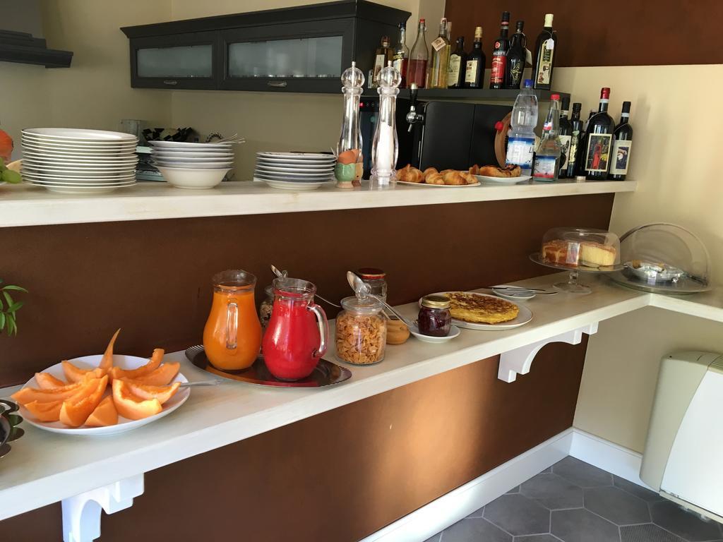 קנוביו B&B Villa Dei Pini מראה חיצוני תמונה