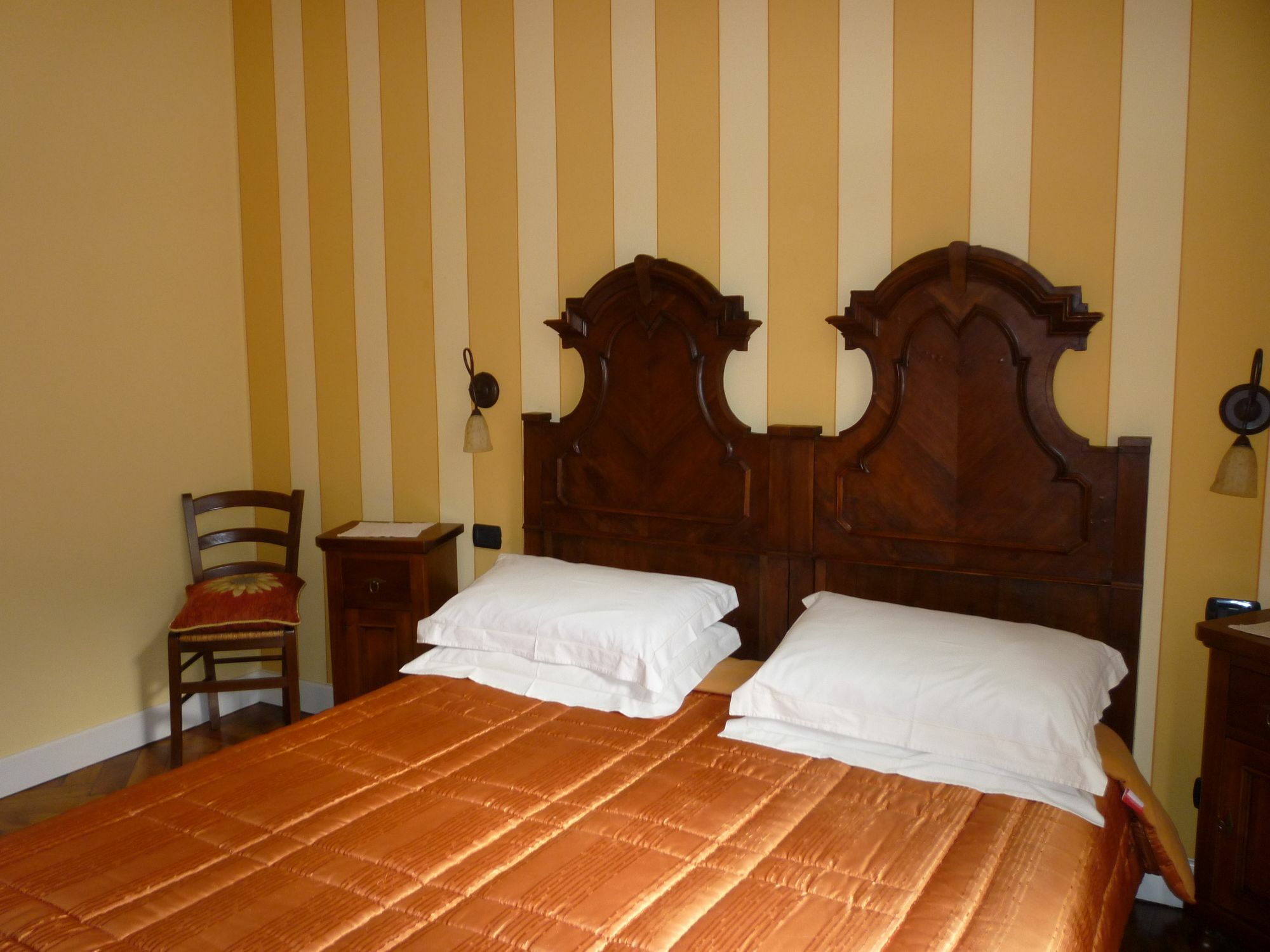 קנוביו B&B Villa Dei Pini מראה חיצוני תמונה