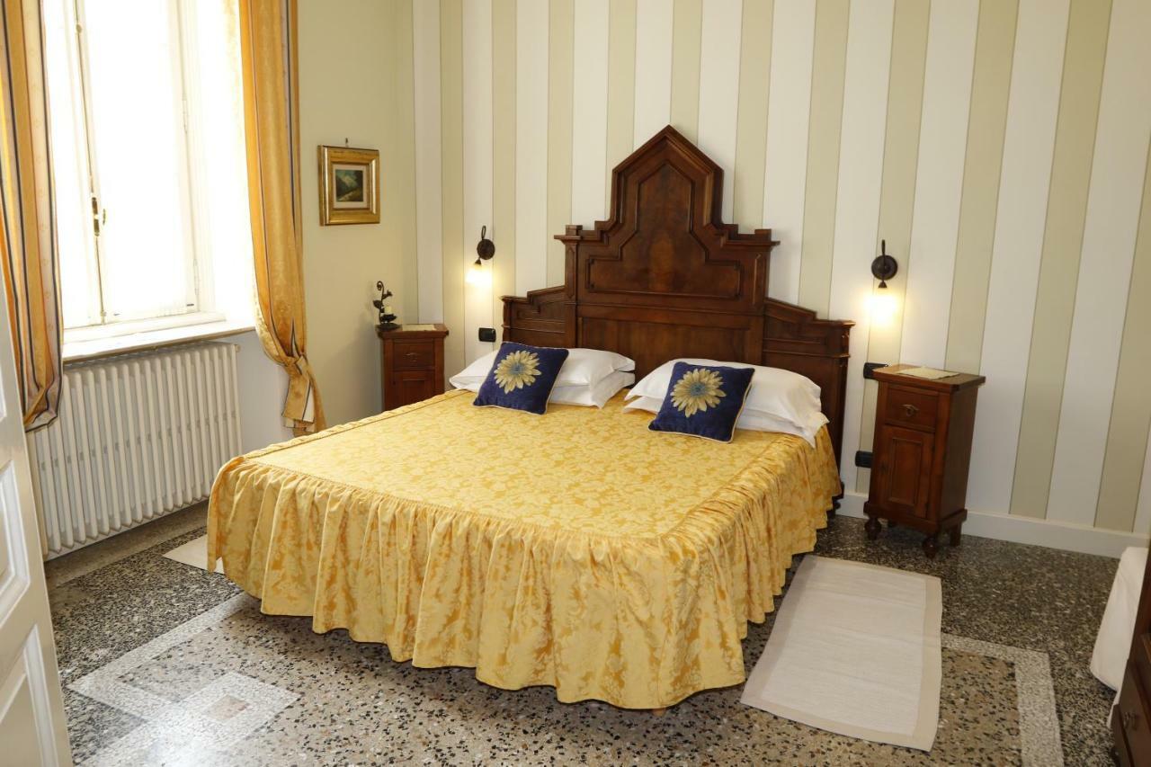 קנוביו B&B Villa Dei Pini מראה חיצוני תמונה