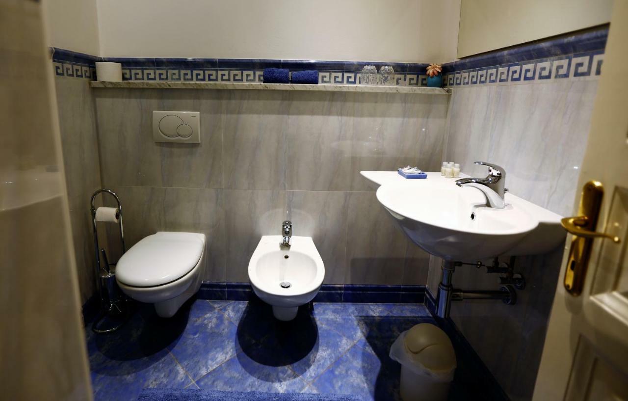 קנוביו B&B Villa Dei Pini מראה חיצוני תמונה